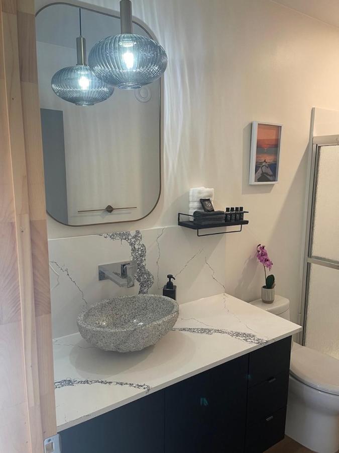 Stone Cove Waterfront Adults Only Bed & Breakfast